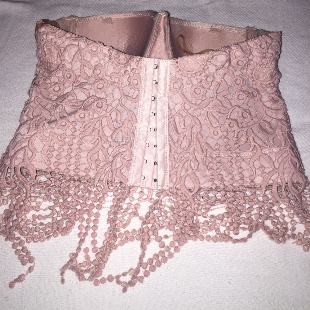 Bustier - Picture 3 of 4